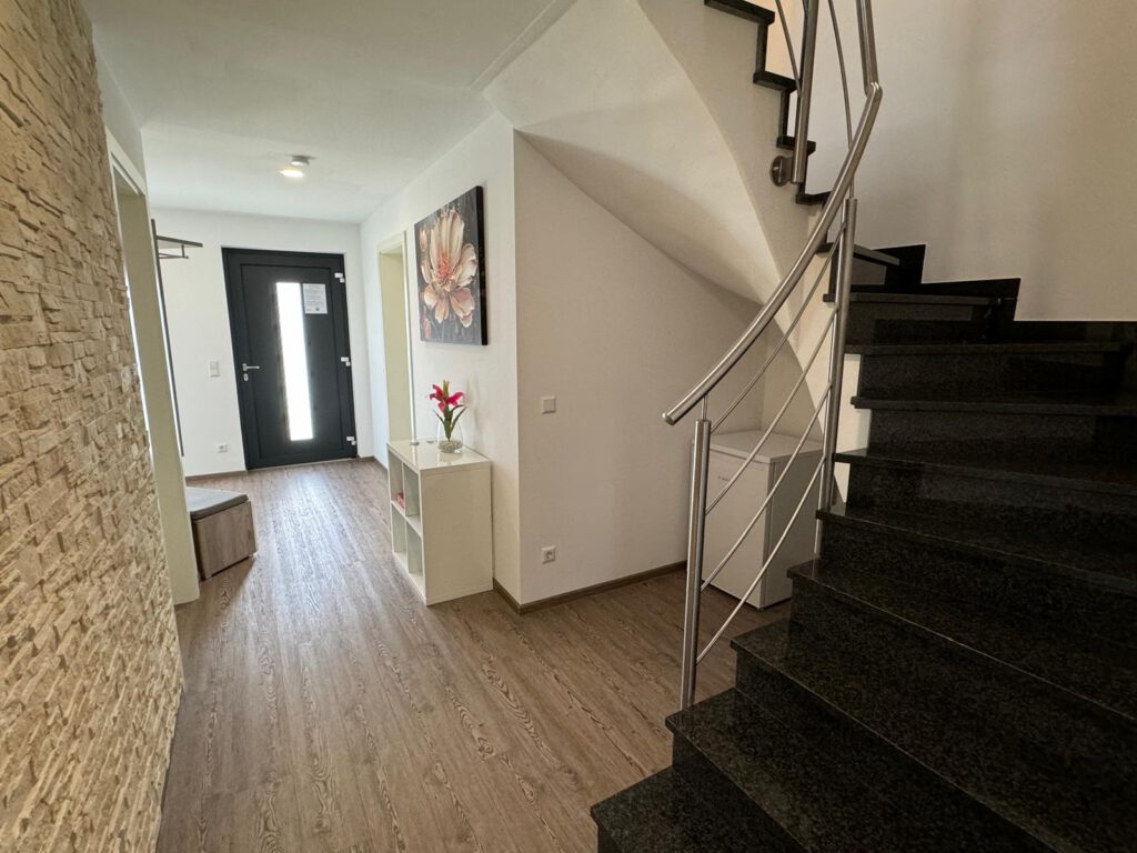 original-205C967A-1B83-455C-9E55-8338E3ED1A7A